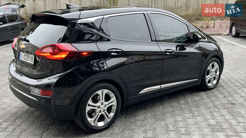 Хетчбек Chevrolet Bolt EV 2018 в Вишневому