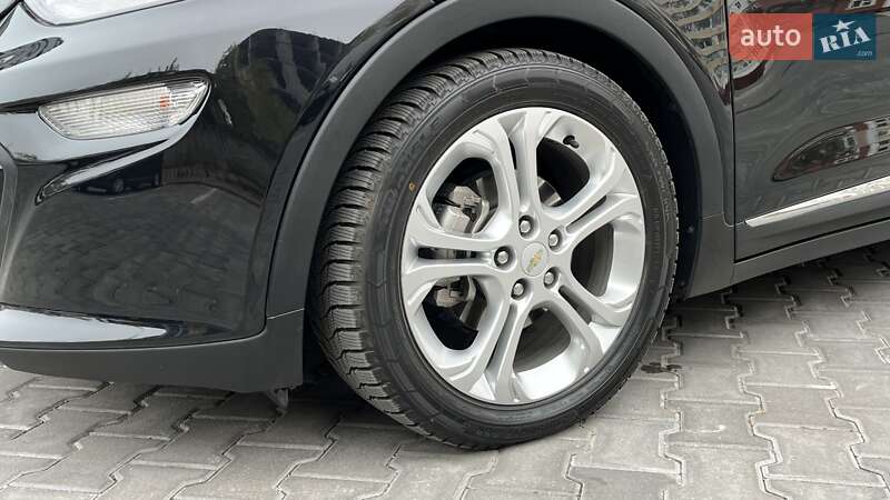 Хетчбек Chevrolet Bolt EV 2018 в Вишневому