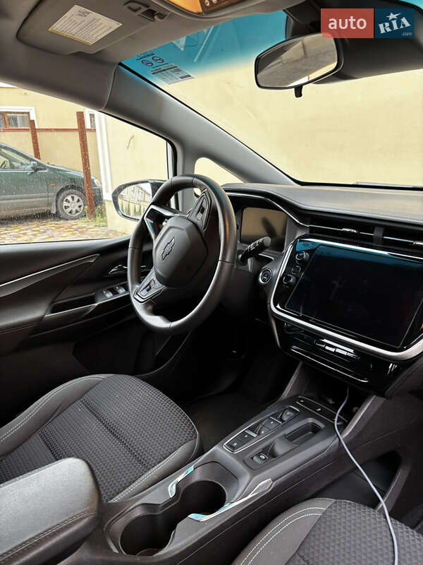 Хэтчбек Chevrolet Bolt EV 2023 в Киеве