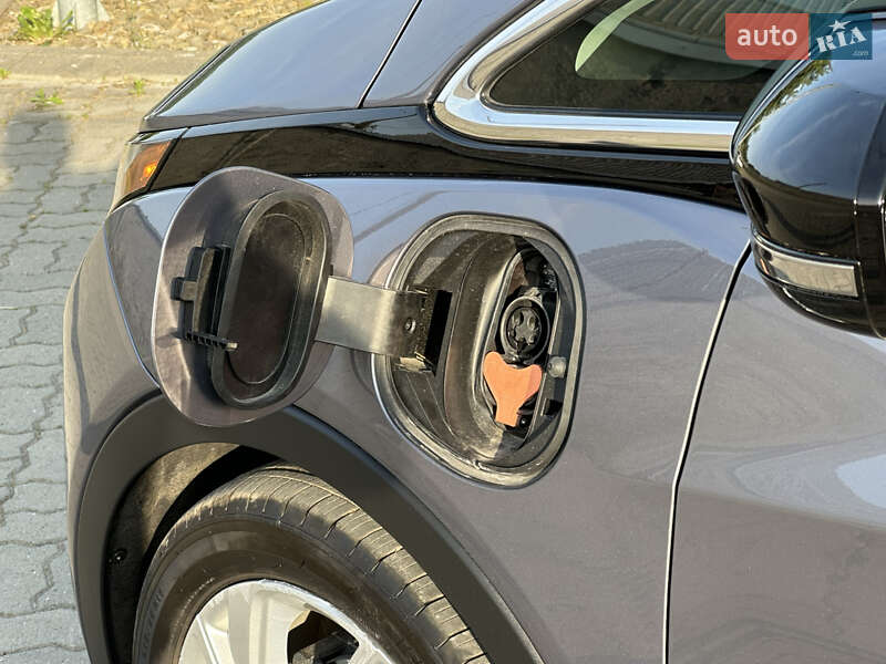 Хэтчбек Chevrolet Bolt EV 2023 в Стрые