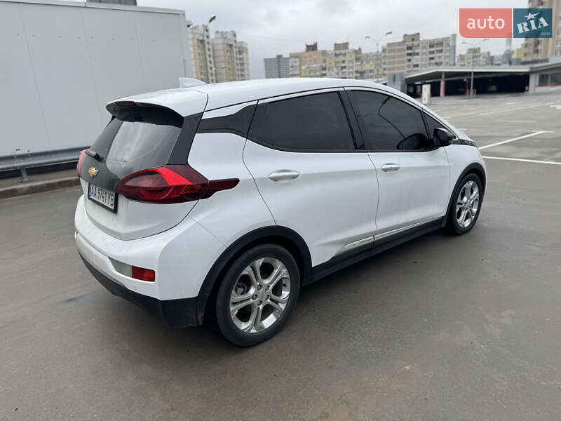 Хетчбек Chevrolet Bolt EV 2019 в Києві фото 15 Хетчбек Chevrolet Bolt EV 2019 в Києві