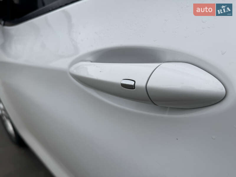 Хетчбек Chevrolet Bolt EV 2019 в Києві фото 26 Хетчбек Chevrolet Bolt EV 2019 в Києві