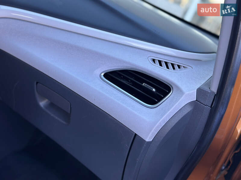 Хетчбек Chevrolet Bolt EV 2017 в Трускавці