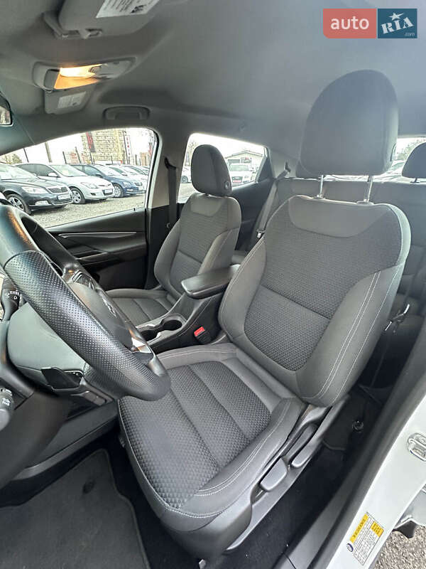 Хэтчбек Chevrolet Bolt EV 2022 в Белогородке фото 17 Хэтчбек Chevrolet Bolt EV 2022 в Белогородке