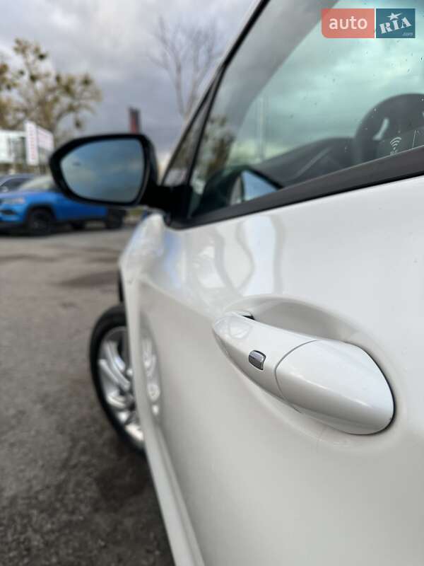 Хэтчбек Chevrolet Bolt EV 2022 в Белогородке фото 7 Хэтчбек Chevrolet Bolt EV 2022 в Белогородке