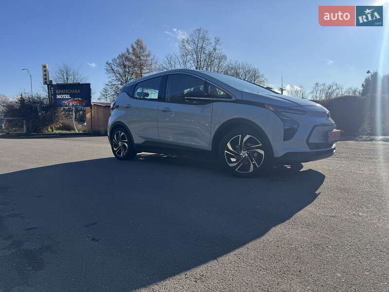 Хэтчбек Chevrolet Bolt EV 2023 в Тернополе