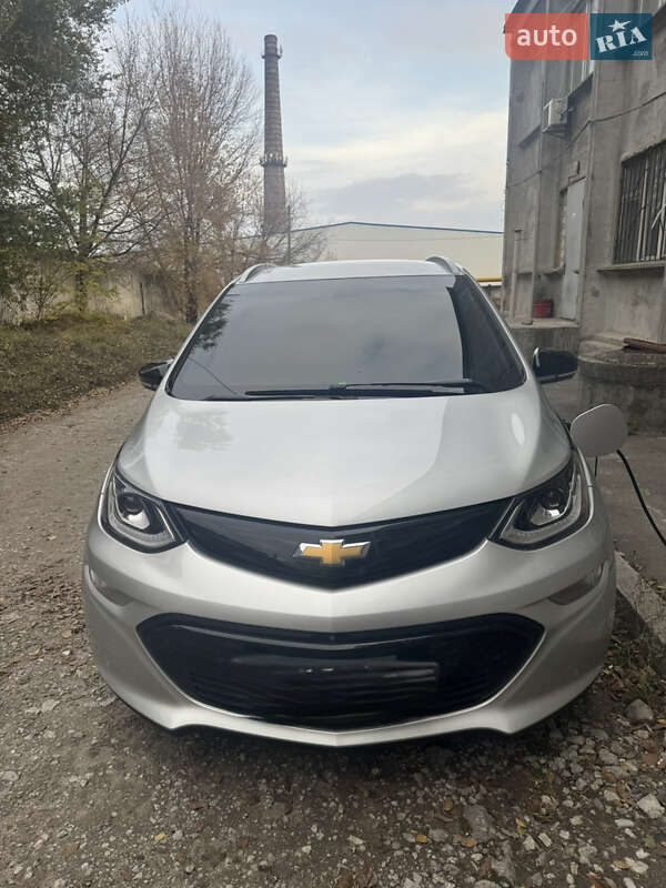 Хетчбек Chevrolet Bolt EV 2017 в Дніпрі