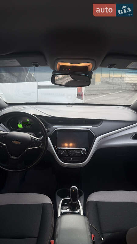 Хэтчбек Chevrolet Bolt EV 2020 в Киеве