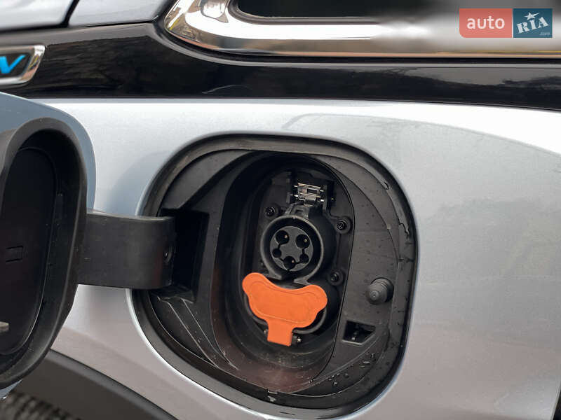 Хэтчбек Chevrolet Bolt EV 2017 в Одессе фото 13 Хэтчбек Chevrolet Bolt EV 2017 в Одессе