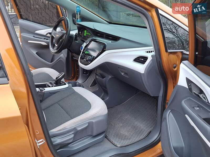 Хетчбек Chevrolet Bolt EV 2016 в Миргороді