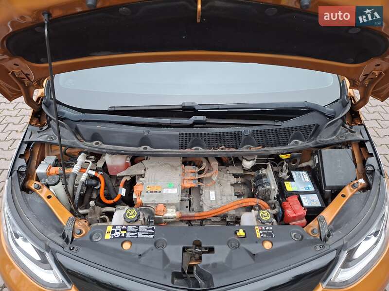 Хетчбек Chevrolet Bolt EV 2016 в Миргороді