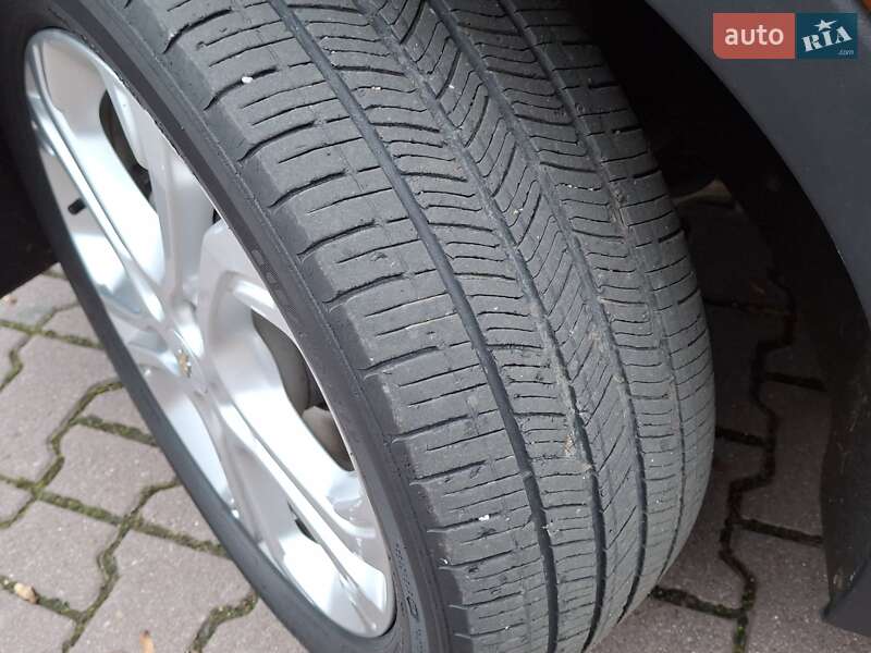 Хетчбек Chevrolet Bolt EV 2016 в Миргороді