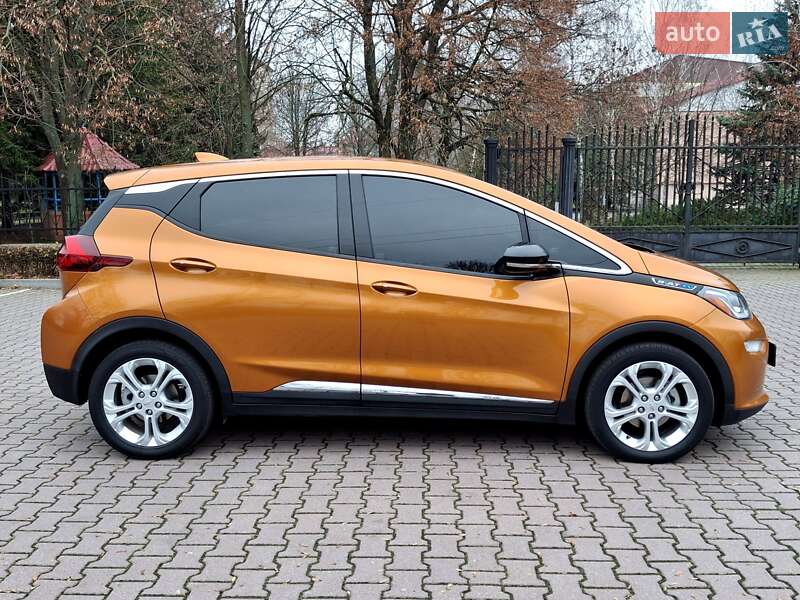 Хетчбек Chevrolet Bolt EV 2016 в Миргороді