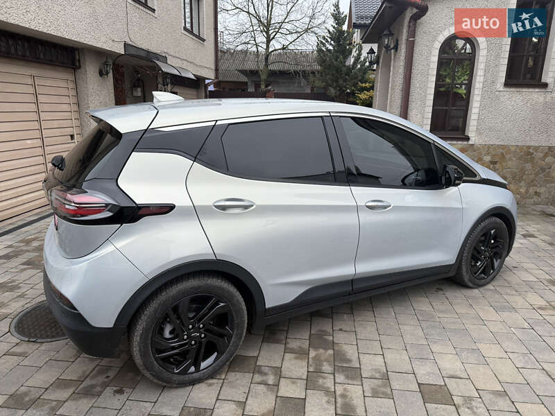 Хэтчбек Chevrolet Bolt EV 2022 в Львове фото 4 Хэтчбек Chevrolet Bolt EV 2022 в Львове