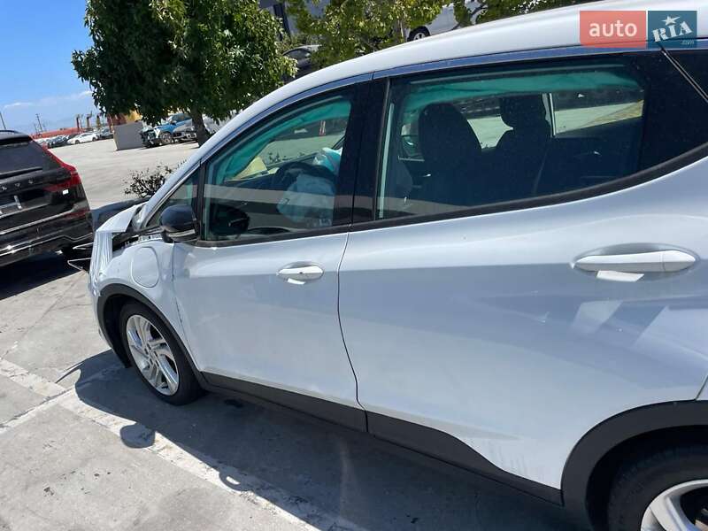 Хэтчбек Chevrolet Bolt EV 2022 в Ирпене