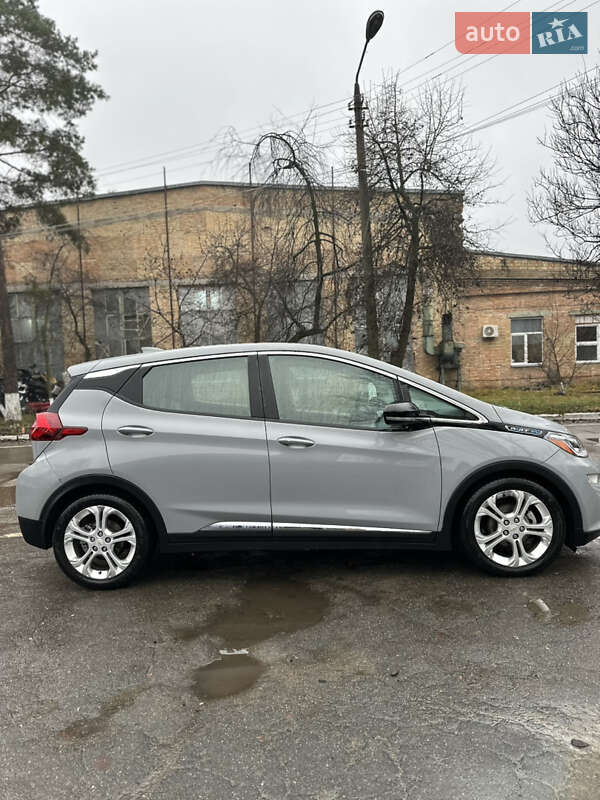 Хетчбек Chevrolet Bolt EV 2020 в Києві