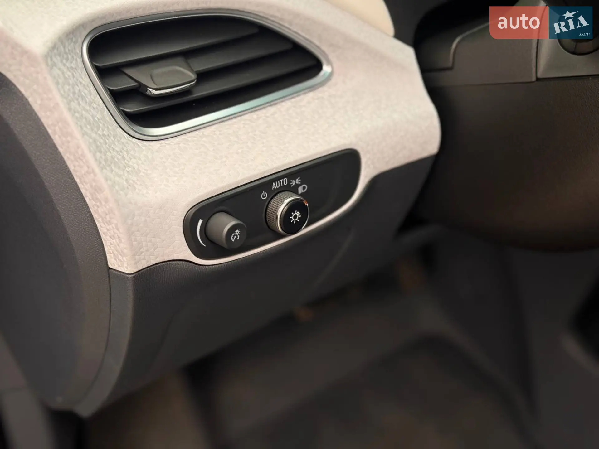 2020 Chevrolet Bolt EUV - мініатюра 27