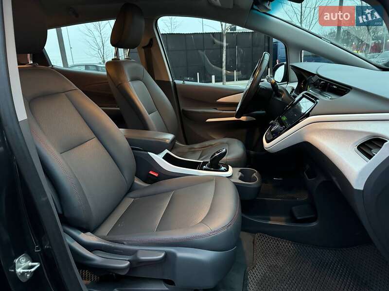 Хэтчбек Chevrolet Bolt EV 2017 в Киеве фото 11 Хэтчбек Chevrolet Bolt EV 2017 в Киеве