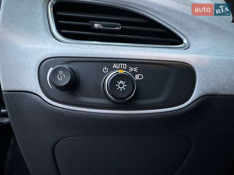 Хэтчбек Chevrolet Bolt EV 2017 в Киеве фото 16 Хэтчбек Chevrolet Bolt EV 2017 в Киеве