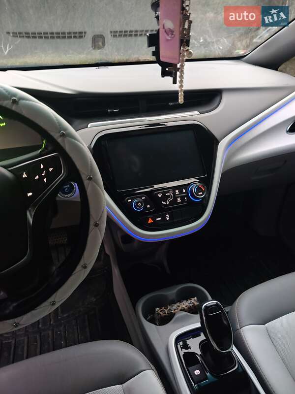 Хетчбек Chevrolet Bolt EV 2017 в Києві фото 9 Хетчбек Chevrolet Bolt EV 2017 в Києві