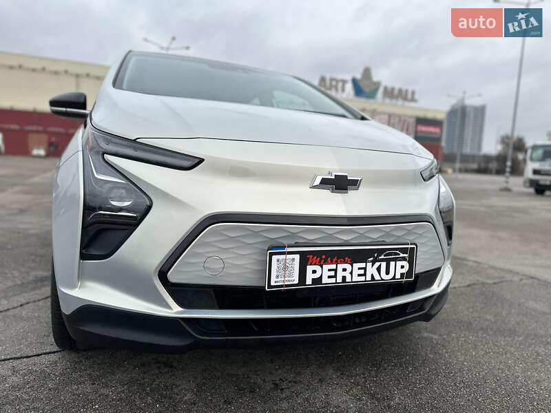 Хэтчбек Chevrolet Bolt EV 2023 в Киеве