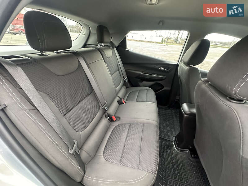Хэтчбек Chevrolet Bolt EV 2023 в Киеве