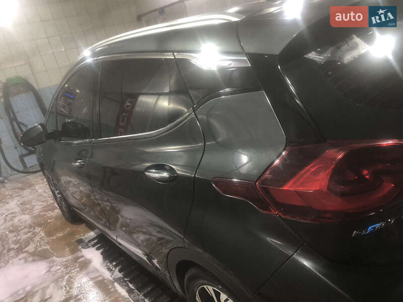 Хэтчбек Chevrolet Bolt EV 2017 в Николаеве