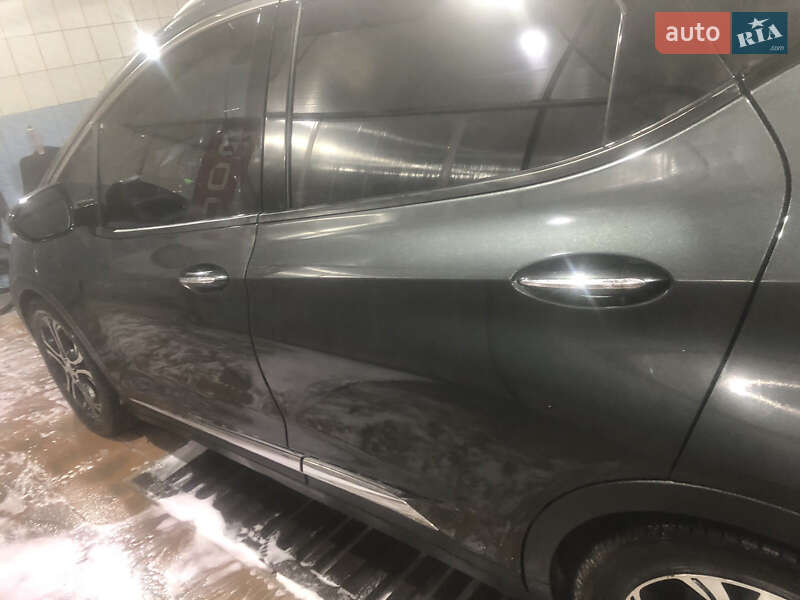 Хэтчбек Chevrolet Bolt EV 2017 в Николаеве