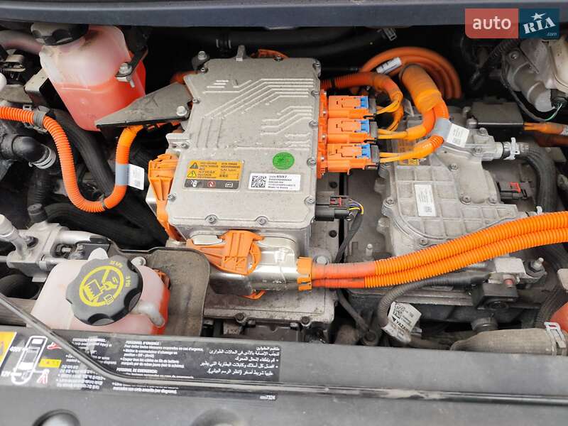 Хетчбек Chevrolet Bolt EV 2018 в Полтаві фото 2 Хетчбек Chevrolet Bolt EV 2018 в Полтаві