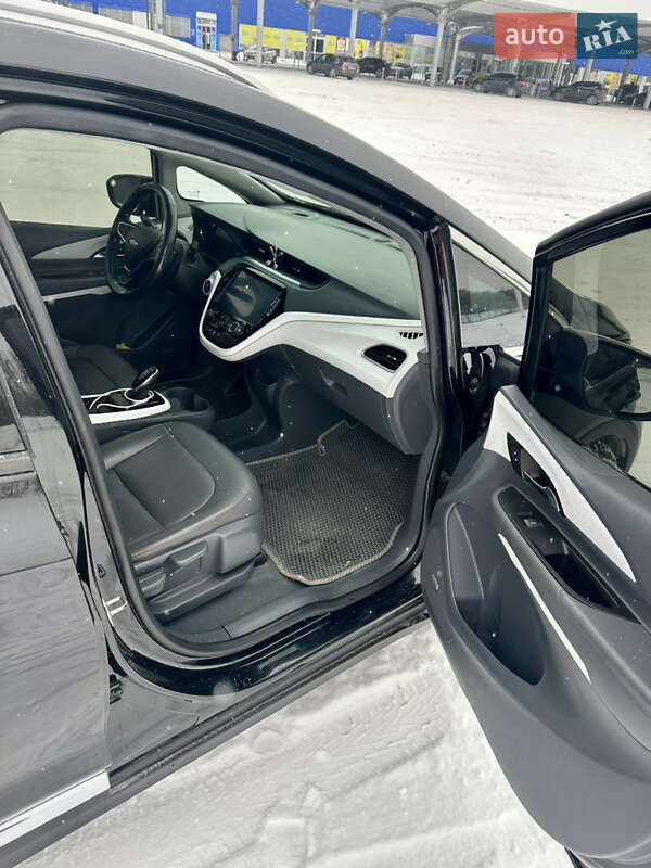Хэтчбек Chevrolet Bolt EV 2018 в Днепре фото 13 Хэтчбек Chevrolet Bolt EV 2018 в Днепре