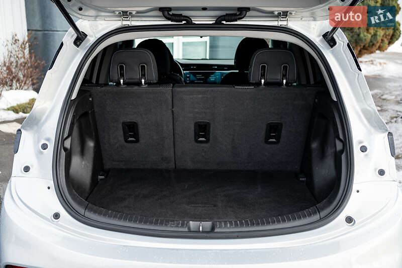 Хэтчбек Chevrolet Bolt EV 2021 в Киеве