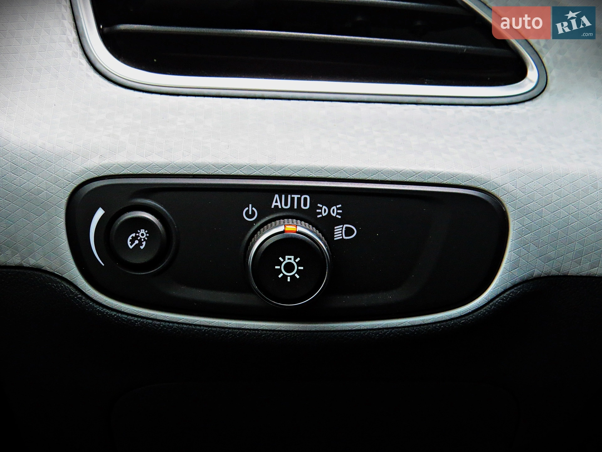 Chevrolet Bolt EV 2021 VIN 1G1FY6S01M4104376 фото оголошення 11 з 18