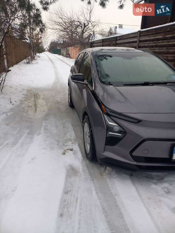 Хэтчбек Chevrolet Bolt EV 2023 в Киеве фото 3 Хэтчбек Chevrolet Bolt EV 2023 в Киеве