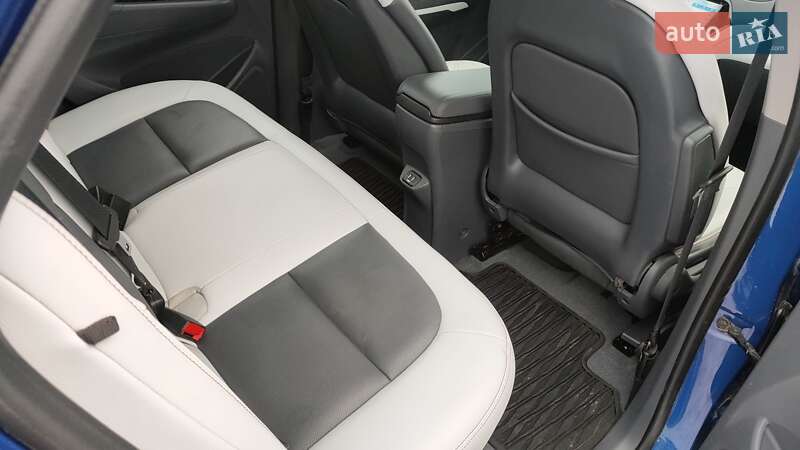 Хэтчбек Chevrolet Bolt EV 2021 в Киеве