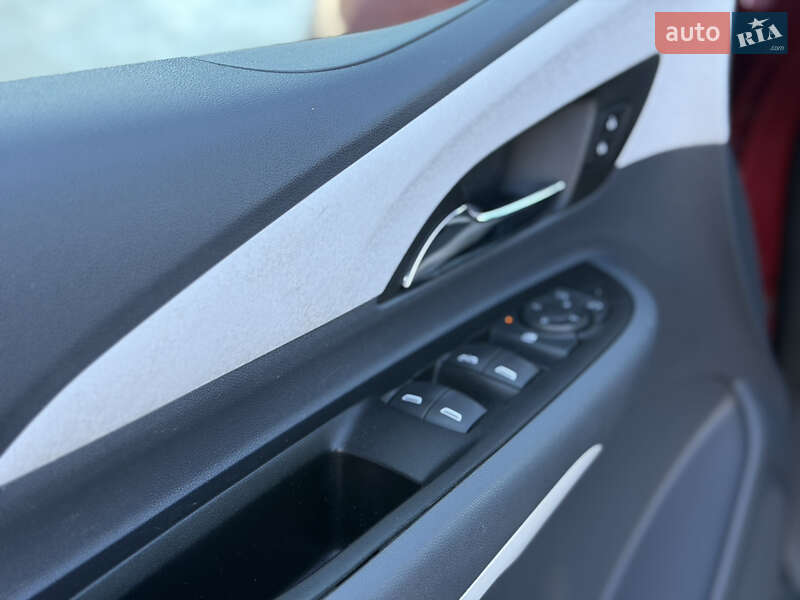 Хэтчбек Chevrolet Bolt EV 2018 в Камне-Каширском фото 18 Хэтчбек Chevrolet Bolt EV 2018 в Камне-Каширском