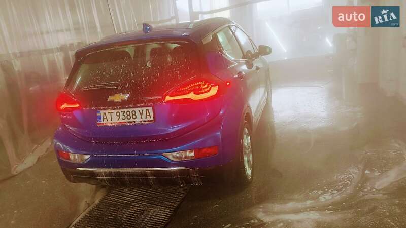 Хэтчбек Chevrolet Bolt EV 2018 в Ивано-Франковске фото 2 Хэтчбек Chevrolet Bolt EV 2018 в Ивано-Франковске