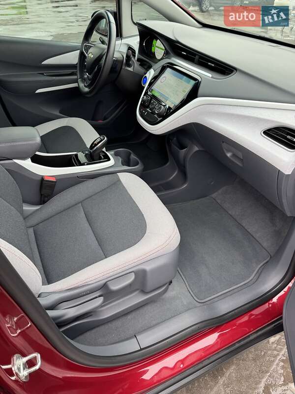 Хэтчбек Chevrolet Bolt EV 2021 в Киеве