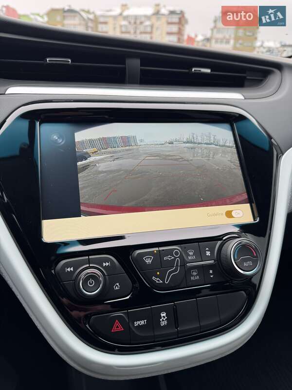 Хэтчбек Chevrolet Bolt EV 2021 в Киеве