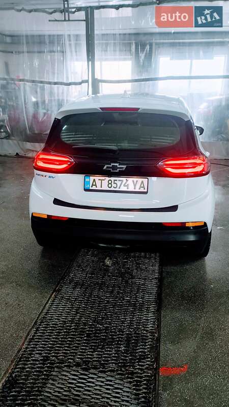 Хэтчбек Chevrolet Bolt EV 2022 в Ивано-Франковске фото 10 Хэтчбек Chevrolet Bolt EV 2022 в Ивано-Франковске