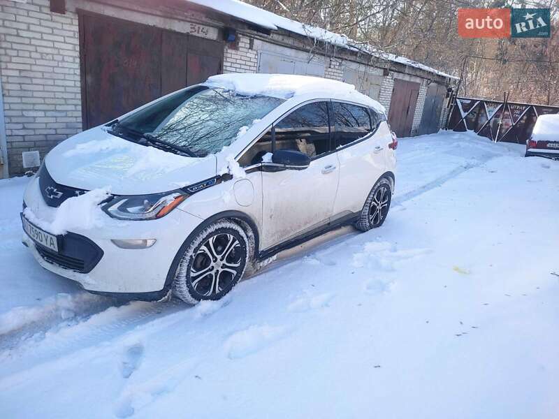 Хэтчбек Chevrolet Bolt EV 2017 в Киеве фото 3 Хэтчбек Chevrolet Bolt EV 2017 в Киеве