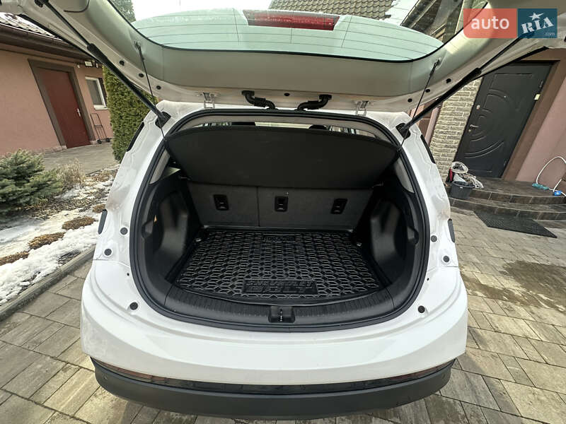 Хэтчбек Chevrolet Bolt EV 2022 в Броварах фото 17 Хэтчбек Chevrolet Bolt EV 2022 в Броварах