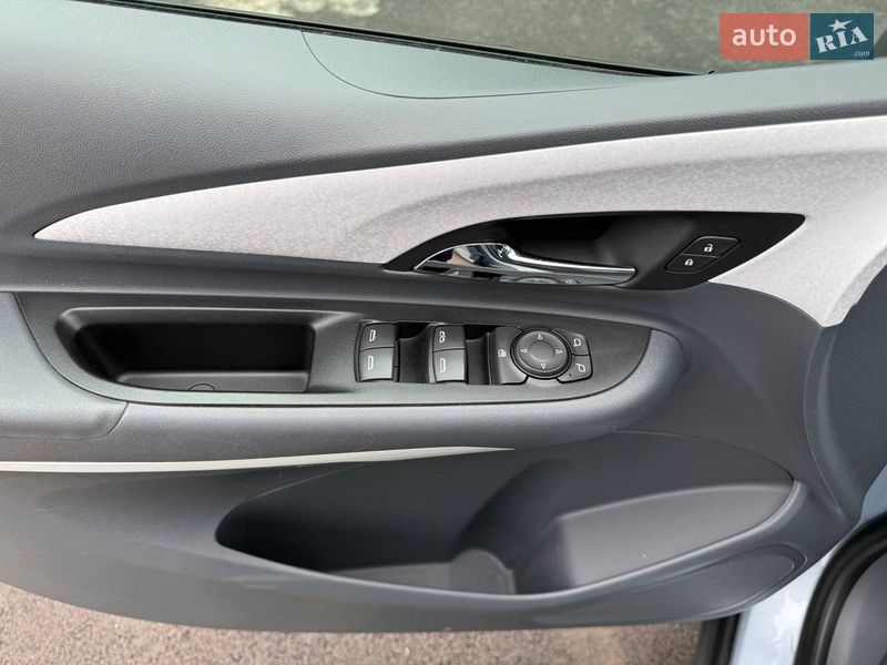 Хэтчбек Chevrolet Bolt EV 2017 в Киеве