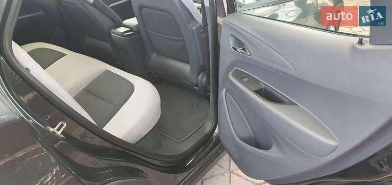 Хэтчбек Chevrolet Bolt EV 2016 в Запорожье фото 4 Хэтчбек Chevrolet Bolt EV 2016 в Запорожье