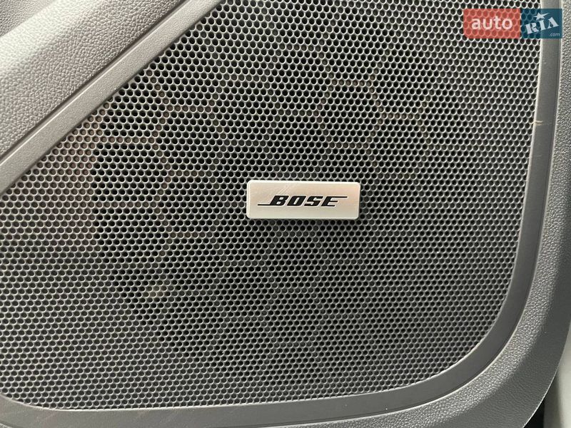 Хэтчбек Chevrolet Bolt EV 2019 в Киеве