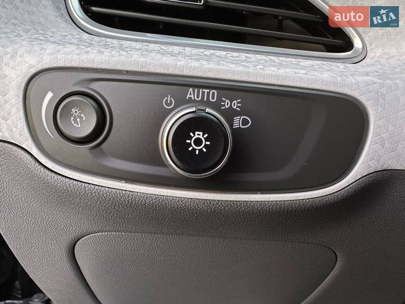 Хетчбек Chevrolet Bolt EV 2019 в Львові