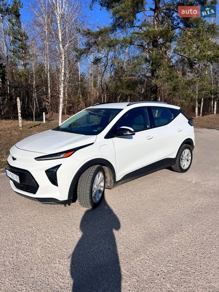 Хэтчбек Chevrolet Bolt EV 2023 в Киеве