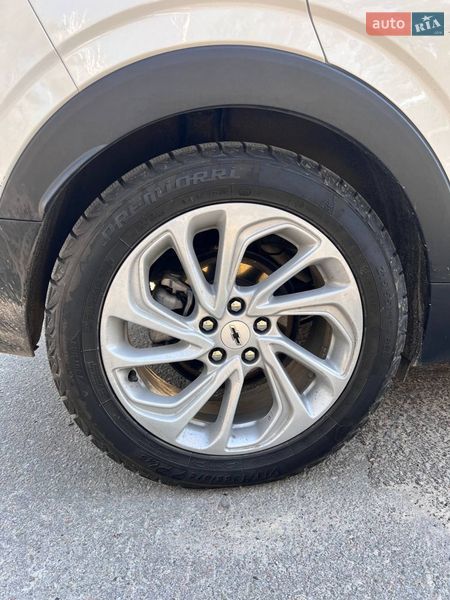 Хэтчбек Chevrolet Bolt EV 2023 в Киеве