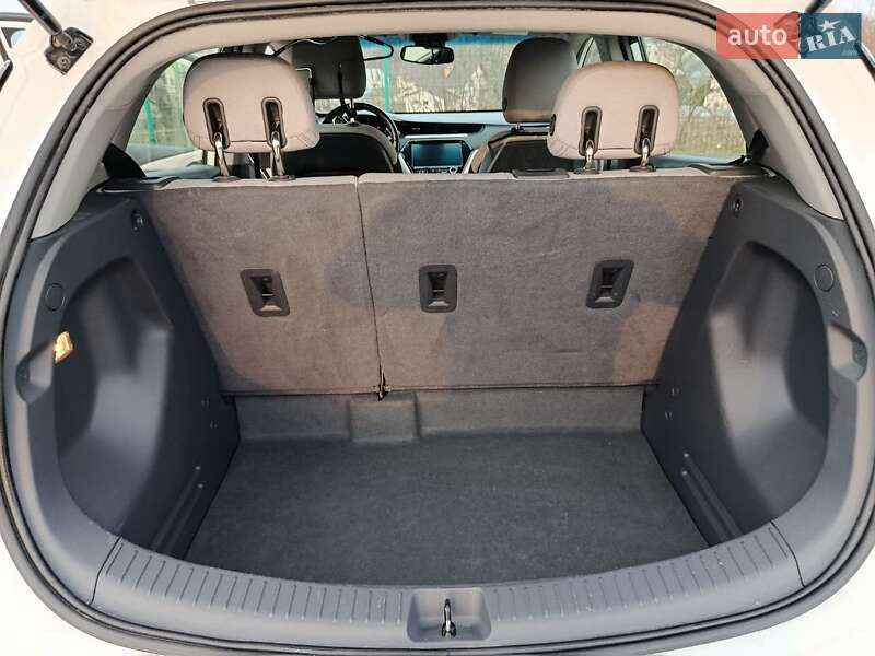 Хэтчбек Chevrolet Bolt EV 2020 в Золочеве