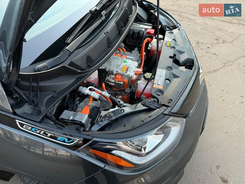 Хэтчбек Chevrolet Bolt EV 2017 в Киеве