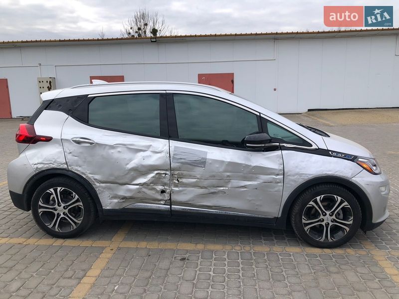 Хэтчбек Chevrolet Bolt EV 2017 в Львове фото 17 Хэтчбек Chevrolet Bolt EV 2017 в Львове